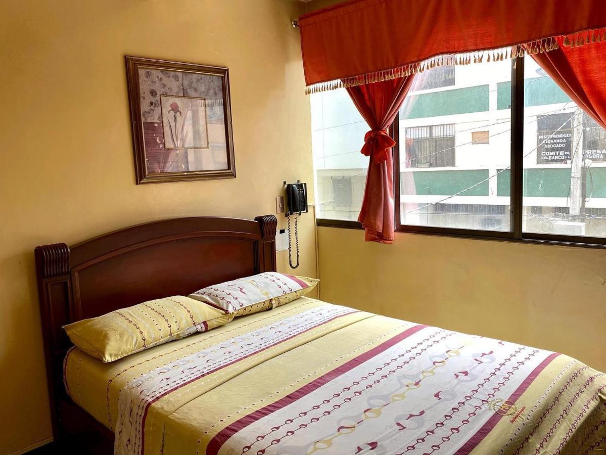 Hostal Montesa 과야킬 외부 사진